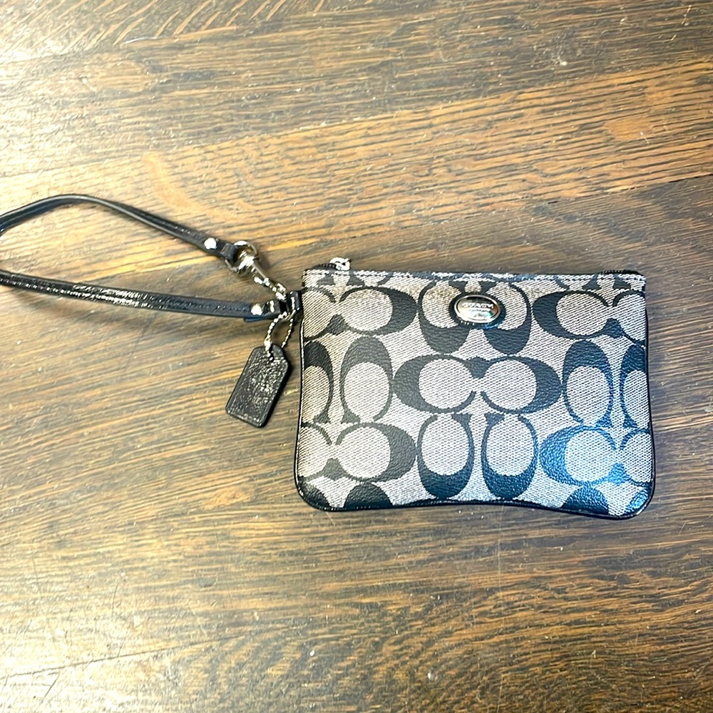 Coach Wristlets🔥
